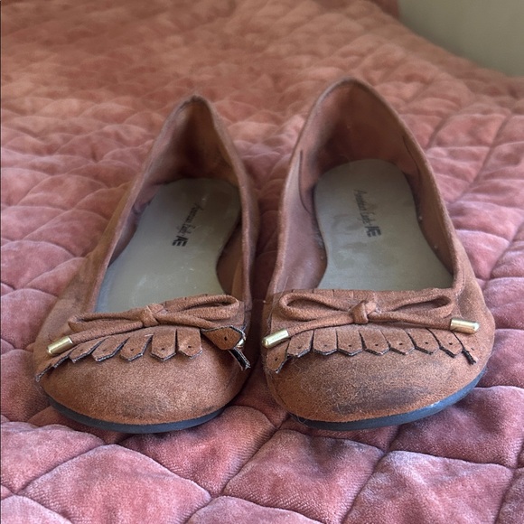 American Eagle Outfitters Tan Suede Loafers - Picture 1 of 2